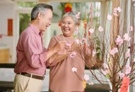 Về nhà có mẹ cha, thấy Tết thêm trọn vẹn, mùa Xuân thêm đầm ấm đủ đầy