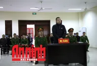 Xét xử tài xế chống người thi hành công vụ, không chấp hành kiểm tra nồng độ cồn