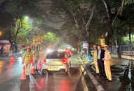 Đại tá Bùi Trung Thành – Phó Giám đốc CATP kiểm tra, động viên cán bộ chiến sỹ Đội CSGT số 3