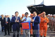 Đồng chí Nguyễn Hoàng Anh, Chủ tịch Ủy ban Quản lý vốn nhà nước tại doanh nghiệp thăm, chúc Tết tại Cảng Hải Phòng