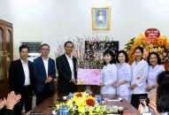Phó Bí thư Thường trực Thành ủy thăm, chúc mừng Ban Bảo vệ, chăm sóc sức khỏe cán bộ thành phố nhân dịp kỷ niệm 69 năm Ngày Thầy thuốc Việt Nam