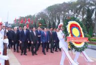 Lãnh đạo thành phố dâng hương tưởng niệm các Anh hùng liệt sĩ nhân kỷ niệm 70 năm Chiến thắng Cát Bi