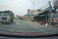 Trạm Cảnh sát giao thông Lưu Kiếm: Phạt, tước bằng lái một lái xe tải đi ngược chiều