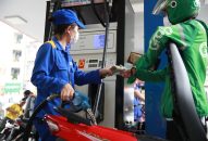 Giá xăng đồng loạt giảm từ chiều nay