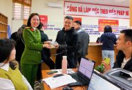 Cán bộ Công an quận Lê Chân nhặt được của rơi trả lại người bị mất