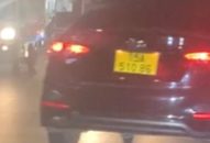 Công an quận Kiến An: Phạt hành chính và tước giấy phép lái xe một trường hợp vượt bên phải xe khác trong trường hợp không được phép