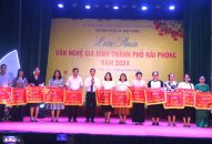 Sôi nổi Liên hoan văn nghệ gia đình thành phố năm 2024