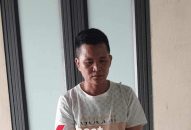 Nửa đêm “đột nhập” vào nhà, trộm cắp điện thoại