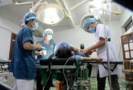 Cứu sống người phụ nữ bị viêm ruột thừa cấp ngay trên đảo