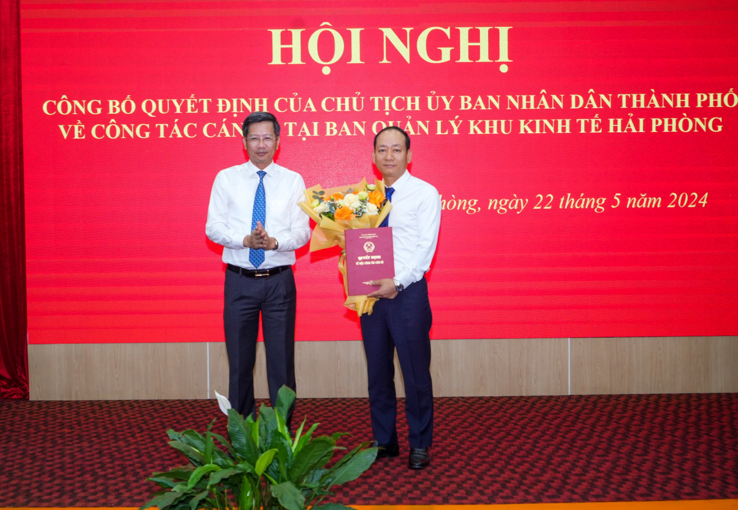 Bổ nhiệm đồng chí Nguyễn Quang Minh giữ chức vụ Phó Trưởng ban Ban Quản lý Khu kinh tế Hải Phòng