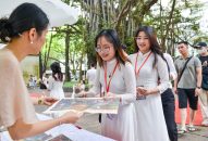 Báo Nhân Dân tặng bạn đọc 100.000 bản phụ san tranh panorama ‘Chiến dịch Điện Biên Phủ’