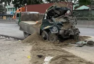 Đâm vào xe đầu kéo đang dừng trên đường, tài xế xe tải tử vong