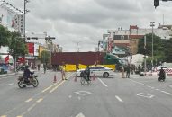 Xe mô tô va chạm container ở Hải Phòng, thiếu niên 16 tuổi tử vong