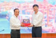 Phó Chủ tịch UBND thành phố Hoàng Minh Cường tiếp Đoàn chuyên gia về kinh tế vĩ mô của Lào