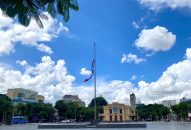 Treo cờ rủ và dừng, hoãn tổ chức các chương trình nghệ thuật, thi đấu thể thao và hoạt động vui chơi, giải trí trên địa bàn thành phố trong 02 ngày Quốc tang 25 và 26/7/2024