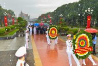 Lãnh đạo thành phố dâng hương tưởng niệm các Anh hùng liệt sĩ và đồng chí Nguyễn Đức Cảnh