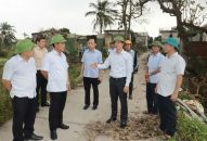 Chủ tịch HĐND thành phố kiểm tra công tác khắc phục bão số 3 tại một số tuyến đê trên địa bàn huyện Thủy Nguyên