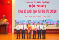 Công bố Quyết định về công tác cán bộ quận Dương Kinh