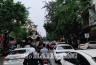 Xử lý nghiêm ô tô bồn đỗ không đúng quy định