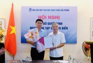 Ông Đào Văn Vinh giữ chức vụ Tổng Biên tập Tạp chí Cửa Biển