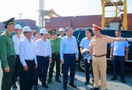 Đồng chí Tổng Bí thư Tô Lâm tham quan tàu tuần tra, tàu chữa cháy và cứu nạn, cứu hộ tại Cảng Chùa Vẽ