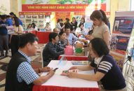 Gần 1.000 người tham gia Phiên giao dịch việc làm và tư vấn nghề nghiệp quận Dương Kinh năm 2024