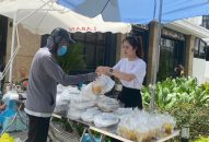 Nữ sinh viên y dược tích cực làm việc thiện