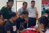 Chú trọng tuyển chọn, gọi những công dân đang làm việc trong các cơ quan, doanh nghiệp, con em cán bộ các cấp tham gia nhập ngũ để nâng cao chất lượng công dân nhập ngũ