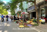 Siết chặt kiểm soát trái cây gắn tem nhập khẩu