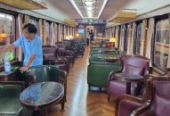 Đoàn tàu “Hoa Phượng đỏ” lên đường về Hải Phòng