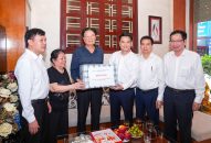 Chủ tịch UBND thành phố thăm, tặng quà gia đình người có công trên địa bàn phường Lê Chân nhân dịp Kỷ niệm 78 năm Ngày Thương binh, liệt sỹ