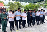 Đoàn cán bộ lãnh đạo thành phố Hải Phòng dâng hương tại các nghĩa trang liệt sĩ tỉnh Hà Tĩnh