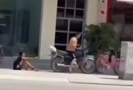 Tạm giữ đối tượng về hành vi hành hạ người khác