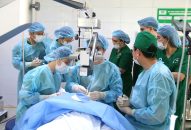 Bệnh viện Mắt Hải Phòng thực hiện thành công 04 ca phẫu thuật ghép giác mạc trong sáng 23/8/2025
