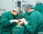 Chiến sĩ công an được bác sĩ Bệnh viện Hữu nghị Việt Tiệp nối liền ngón tay cái bị đứt rời