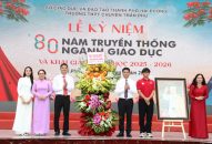 Chủ tịch UBND thành phố Lê Ngọc Châu dự Lễ khai giảng năm học 2025-2026 tại Trường THPT chuyên Trần Phú
