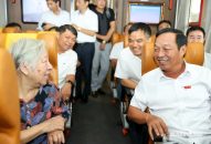 Đồng chí Lê Văn Hiệu kiểm tra điều kiện đưa đón cán bộ phía tây sang đông Hải Phòng làm việc bằng tàu hoả