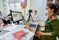 Nghị định số 59/2022/NĐ-CP của Chính phủ quy định về định danh và xác thực điện tử quy định thông tin về tài khoản định danh điện tử được lưu trữ vĩnh viễn trong hệ thống định danh và xác thực điện tử