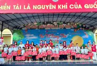 Chương trình “Lồng đèn thắp sáng ước mơ năm 2025”