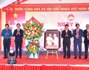 Đồng chí Phạm Văn Lập dự Ngày hội Đại đoàn kết ở phường Nam Triệu