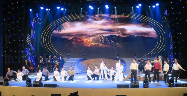 Đông đảo khán giả thành phố Cảng thưởng thức chương trình nghệ thuật “Đỗ Nhuận – Âm thanh cuộc đời”