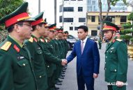 Đồng chí Chủ tịch UBND thành phố Lê Ngọc Châu thăm, chúc Tết cán bộ, chiến sĩ Bộ Chỉ huy quân sự thành phố