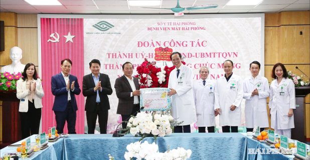 Đáp ứng tốt hơn nữa nhu cầu khám, điều trị bệnh của nhân dân