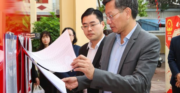 Phó Chủ tịch UBND thành phố Lê Anh Quân kiểm tra công tác chuẩn bị bầu cử tại 4 phường