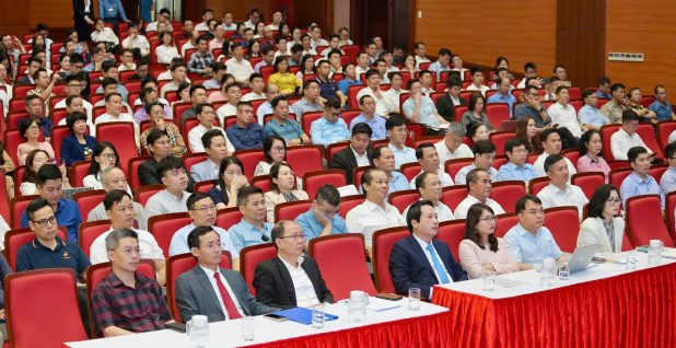 Đẩy mạnh xúc tiến đầu tư trong nước: Thành phố cam kết xây dựng môi trường đầu tư minh bạch, ổn định và nhất quán