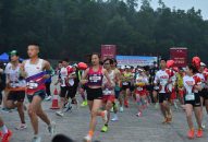 Gần 1.000 vận động viên tham gia Giải chạy Bán Marathon “Côn Sơn, Kiếp Bạc – Hành trình di sản thế giới”