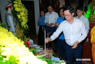 Dâng hương tưởng niệm 46 năm ngày mất Chủ tịch Tôn Ðức Thắng