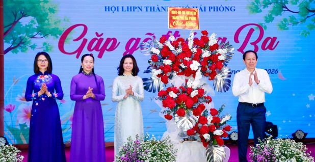 Đồng chí Lê Tiến Châu dự phát động chương trình ‘Cha – Mẹ đỡ đầu’